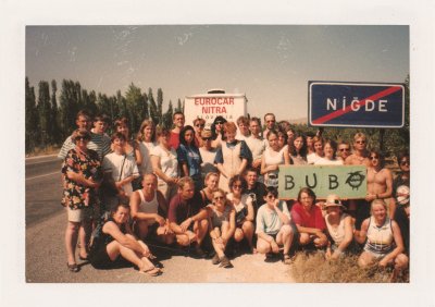 BUBO - 1995 - história - Kde ste boli na dovolenke? Nigde.