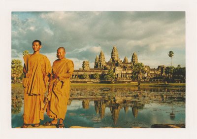 BUBO - 2001 - história - Angkór Vat v týchto rokoch bez akýchkoľvek turistov. Iba théravadskí mnísi.