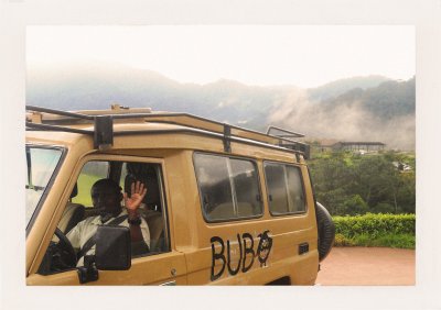 BUBO - 2000 - história - GSM roaming neexistuje a my vyrážame absolútne mimo civilizácie, kde by sme ho ani dnes nechytili. No máme extrémne telefóny Iridium.