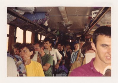 BUBO - 1993 - história - Autobus vždy naplnený nadšencami.