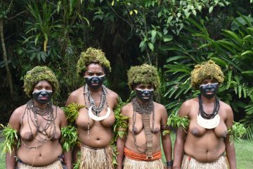 Papua Nová Guinea a relax pri papuánskych fjordoch