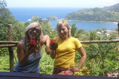 BUBO - 2006 - história - Sympatické Bubáčky nad ostrovom Dominika, kde sa práve natáčal film Piráti z Karibiku (Dead Man's Chest).