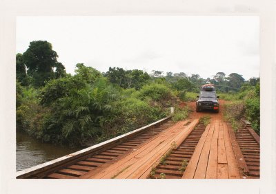 BUBO - 2009 - história - Expedícia Teka Teka je cestou, ktorú pred nami nikto zo SR ani ČR neprešiel a ani to nikto nezopakoval. Toto je naše auto a ešte stále dobrá cesta.