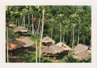 BUBO - 2006 - história - Domorodá dedinka vo východnom Arunachal Pradeshi. Je veľmi ďaleko, aj dnes ju vidí málokto.