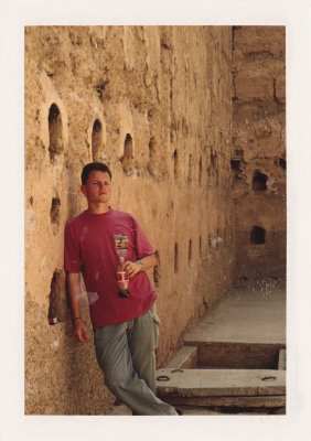 BUBO - 1995 - história - Mladý arabista Mgr. Tomáš Hušek. Žiadna klientka mu neodolala.