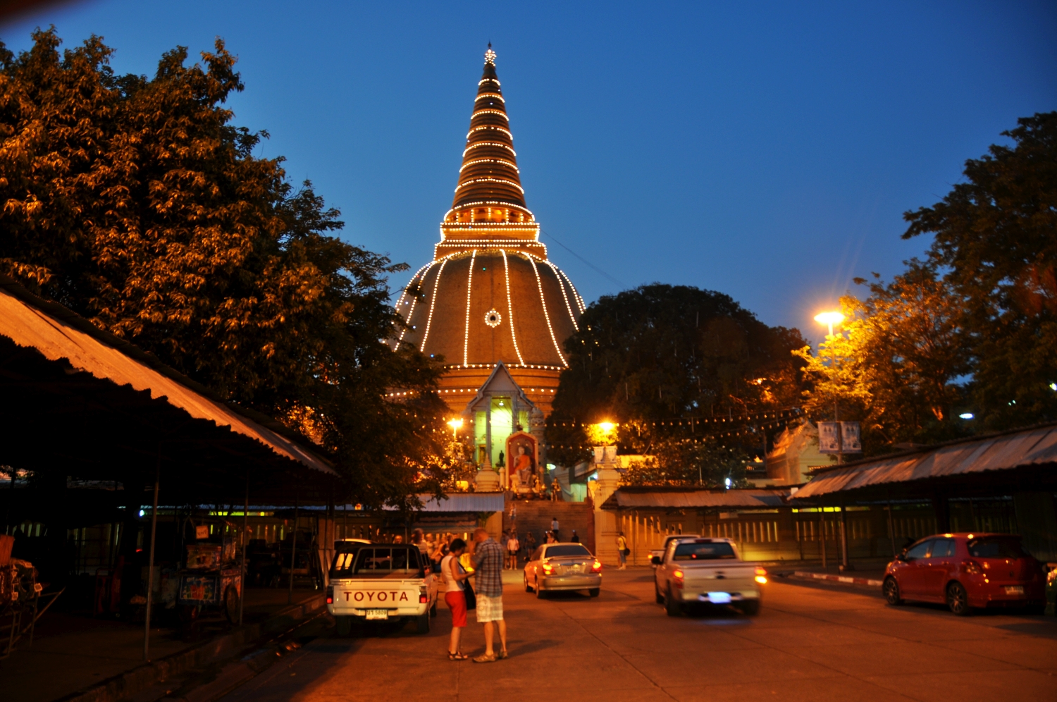 Nakhon Pathom: výlet z Bangkok a stúpa Phra Pathom Chedi | Blog BUBO