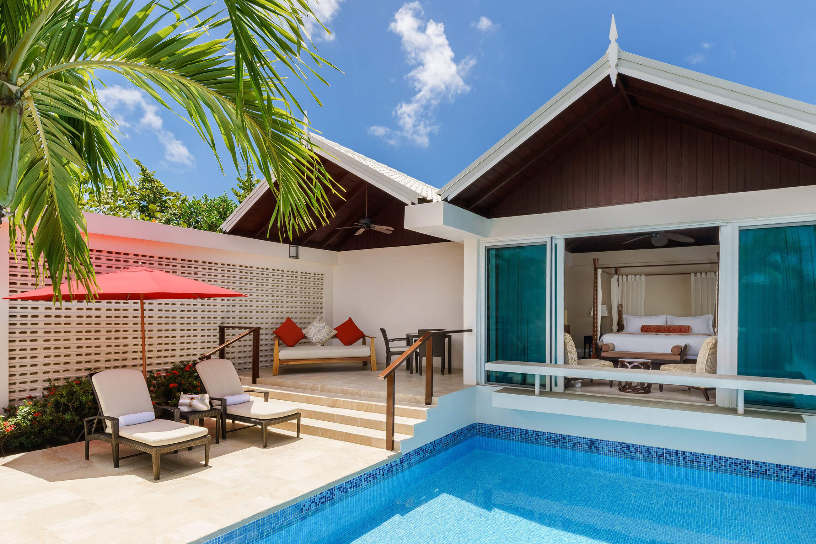 https://bubo.sk/uploads/galleries/16451/spice-island-beach-resort-image-library-exterior-luxury-almond-pool-suite_exterior-5d360bb8150d9.jpg